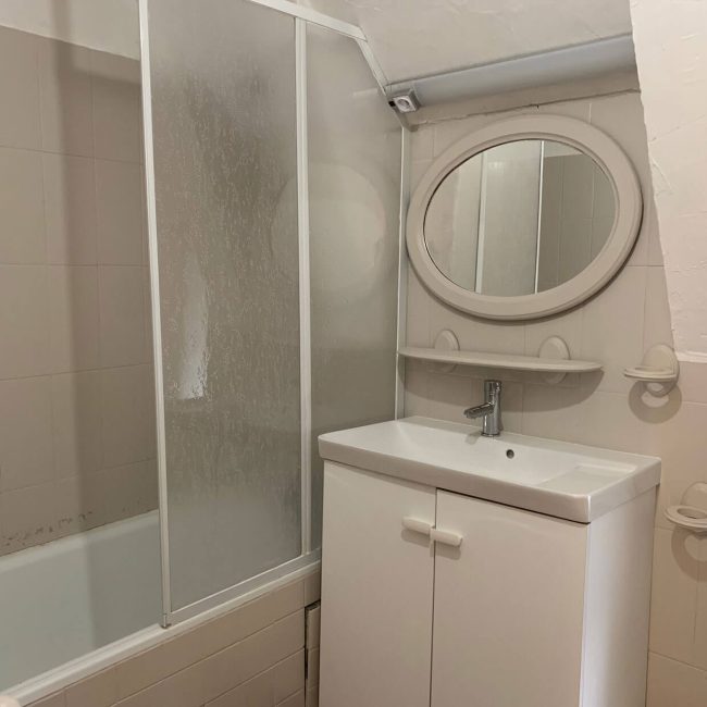 baignoire-douche-appartement-location-sejour-la-bourboule