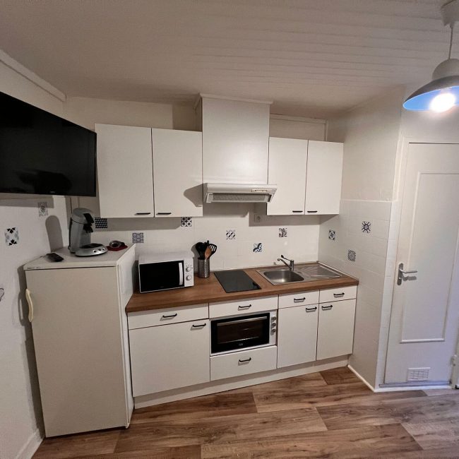 cuisine-equipee-appartement-en-location-la-bourboule