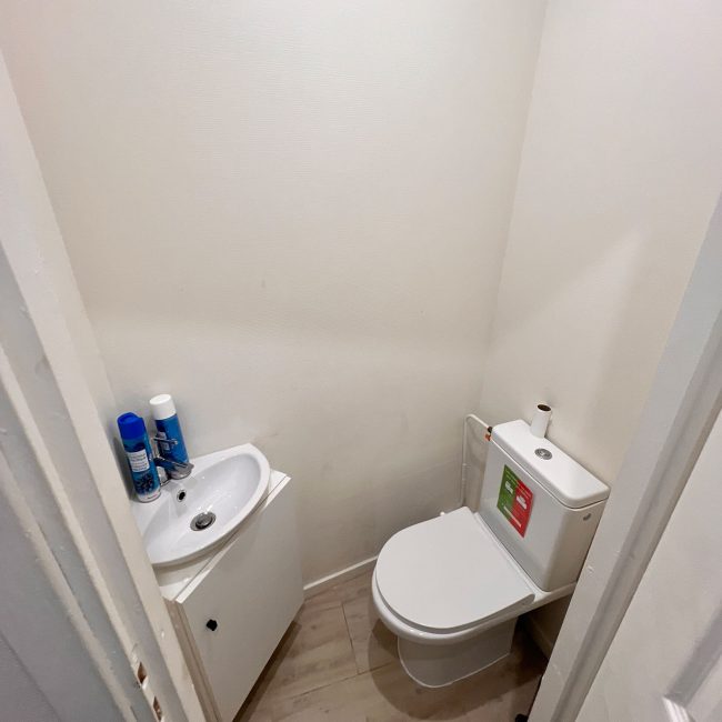 wc-separe-location-appartement-la-bourboule